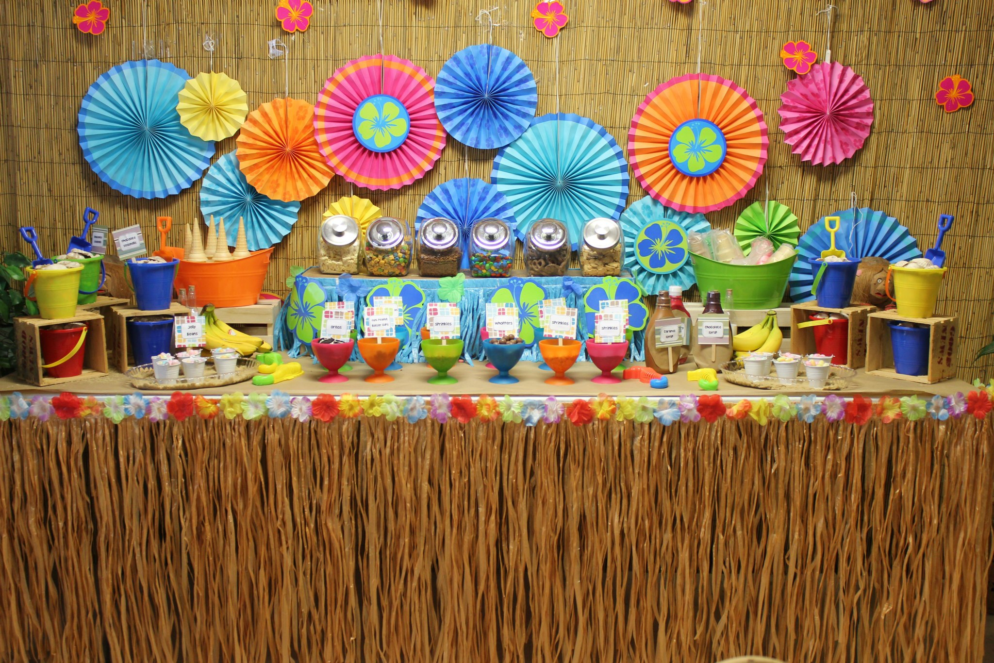 hawaiian-themed-party-decoration-ideas-17-best-images-about-luau-theme-party-on-pinterest-tropical.jpg