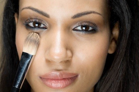 woman-blending-makeup.jpg