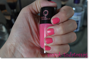 Cosmia Make Up