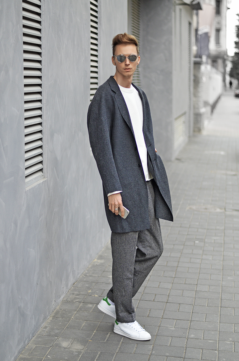 dior-sunglasses-so-real-grey-outfit-szurke-overcoat-street-style-formen-menswear-blogger-smizedivat-hm-trend-adidas-stansmith_5.png