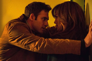 A szomszéd fiú / The Boy Next Door (2015)