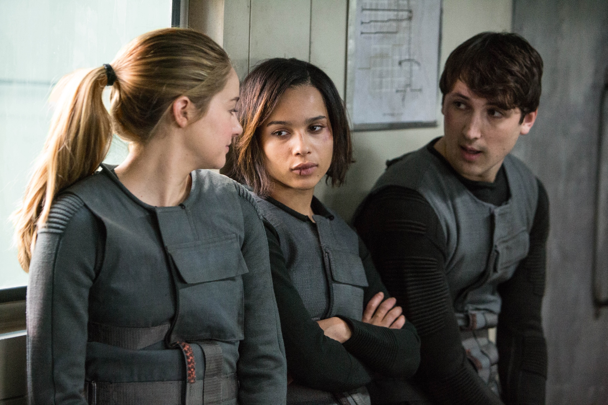 Divergent-Movie-Stills-BTS-Photo-HQ-Untagged-divergent-34842233-2074-1382.jpg