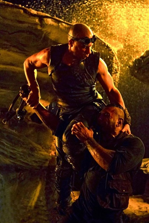 Vin Diesel Fights Hard in New Riddick Photo[3].jpg