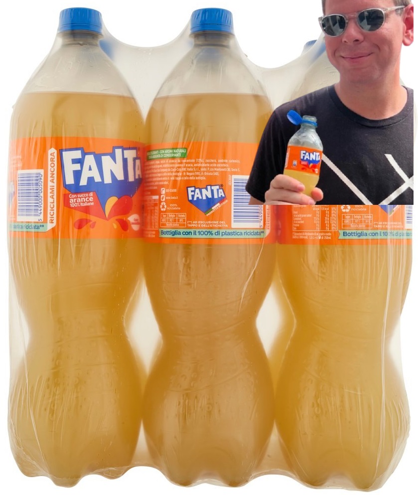 Bulvár Vitéz ! Az olasz FANTA-val viszont valakinek lenne egy kis problémája, mivel sok a gyümölcs benne olyan színe van mint egy másnapos pisinek és üledékes az alja