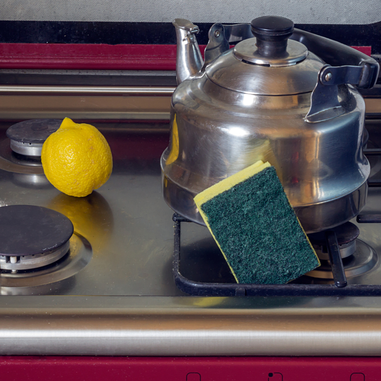 Tisztítás vegyszermentesen - Az ecet, a citromlé és a szódabikarbóna csodákra képes