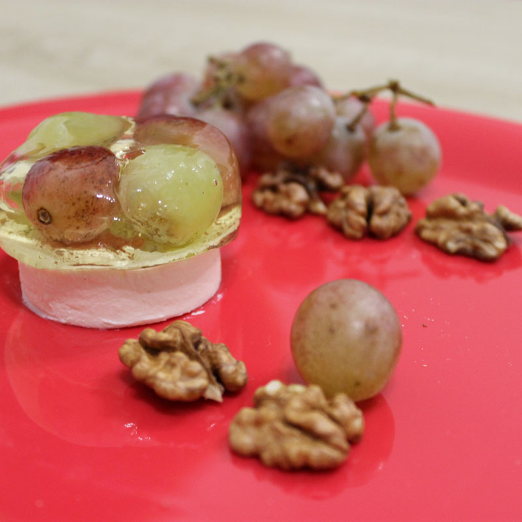 Kecskesajtos korongok szőlős borzselével – Csak egy muffinforma kell hozzá