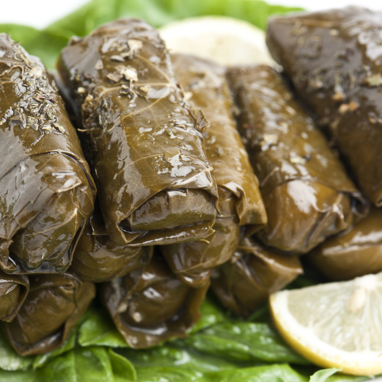 Dolmades, avagy darált hússal töltött szőlőlevél: pikáns mediterrán előétel