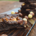 Karamellás-törökmogyorós brownie