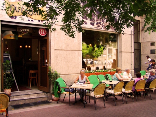 cafe-zenit_kint.jpg