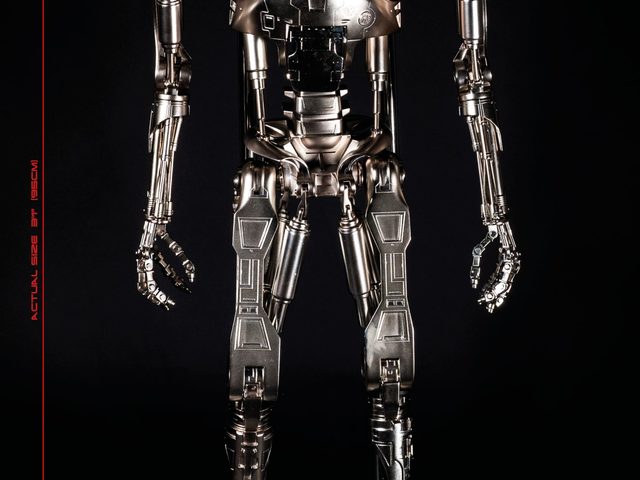 Napi kell: a törpe T-800 lázadása