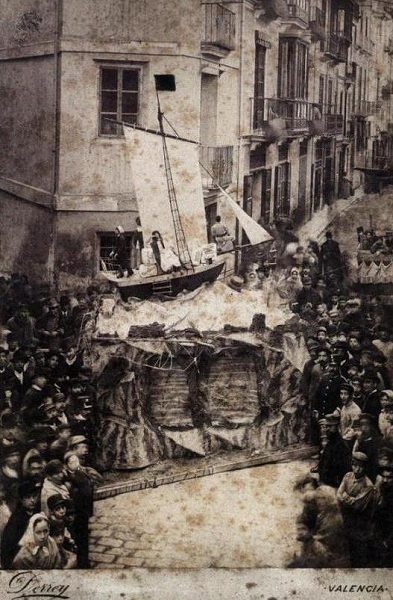 1889-falla-de-la-calle-maldonado-foto-derrey.jpg