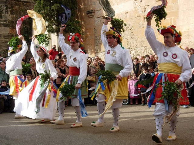 Cossiers, avagy Mallorca tánca