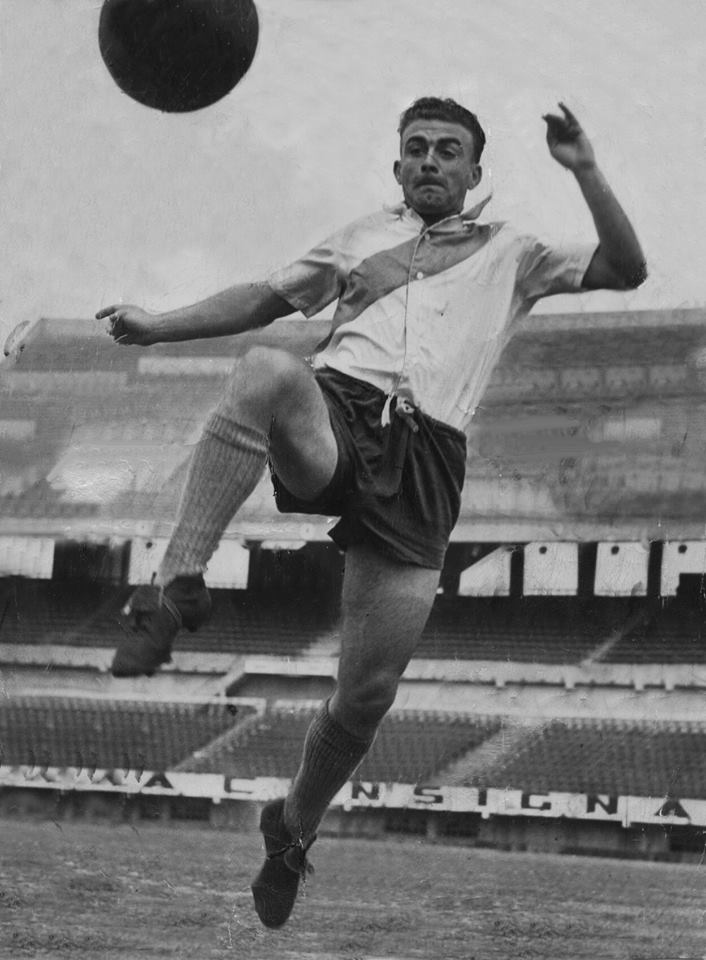 alfredo_di_stefano_river_plate_circa_1947.jpg