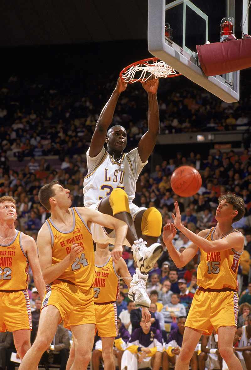 apture_icons_of_the_game_like_shaquille_o_neal_before_they_become_household_names_this_photo_really_highlights_how_dominant_he_was_even_as_a_young_player-1991.jpg