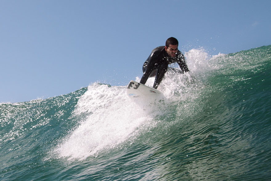 blind-surfer-derek-rabelo-brazil-20_880.jpg