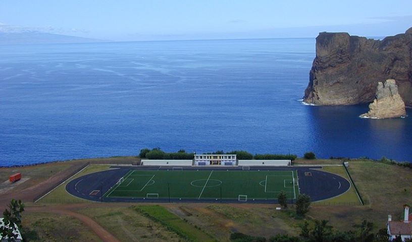 campo_municipal_das_velas_ilha_de_s_o_jorge_azores.jpg