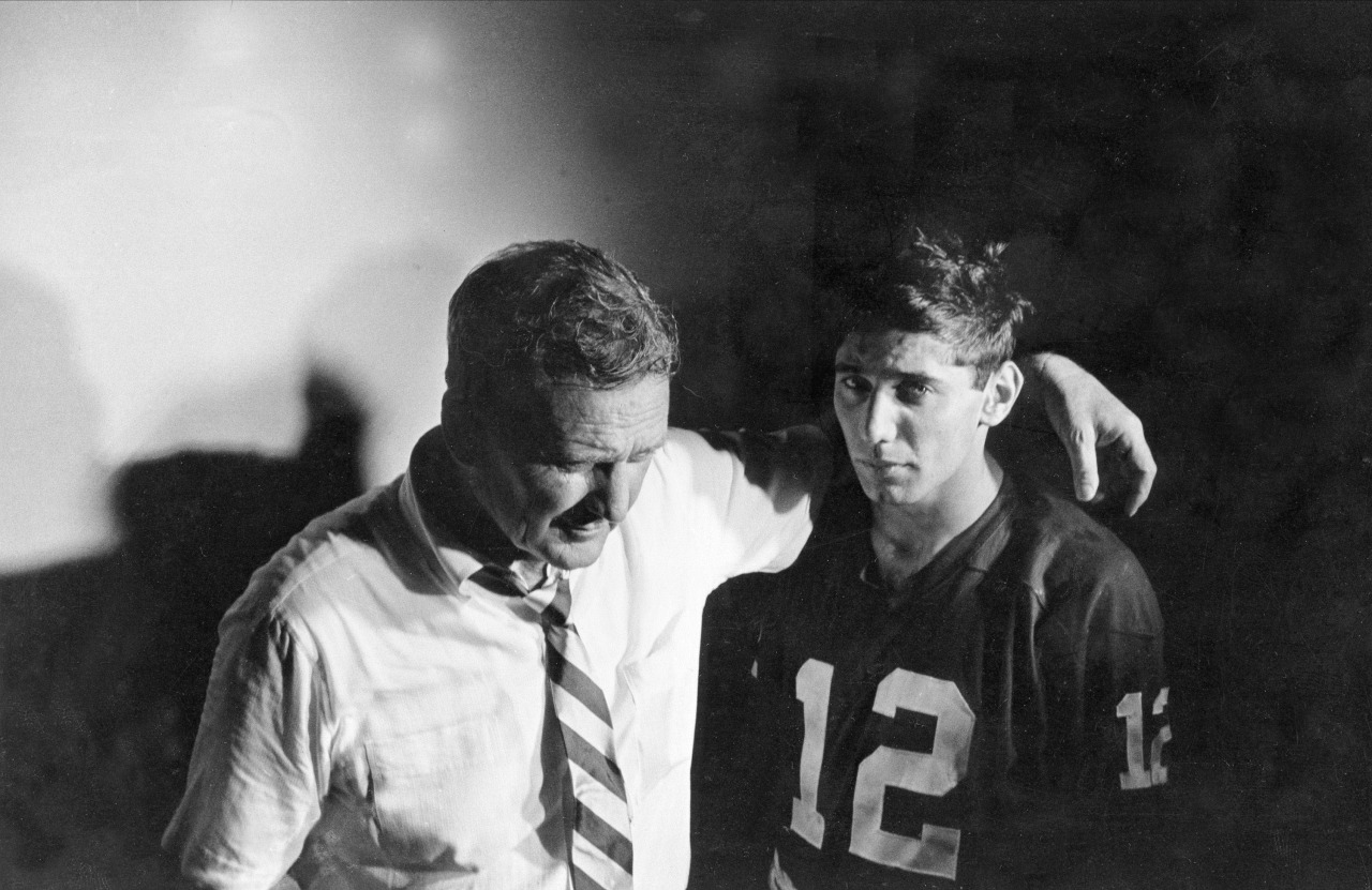coach_bear_bryant_putting_his_arm_around_joe_namath_after_their_loss_to_texas_in_the_orange_bowl_1965.jpg