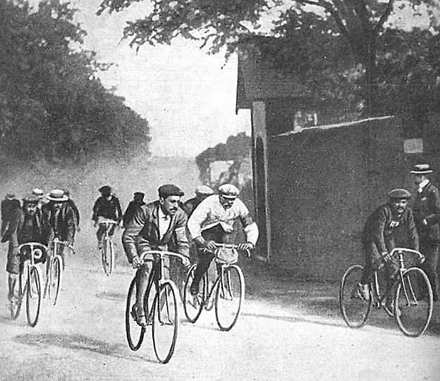 cyclists_ride_in_the_first_running_of_the_tour_de_france_in_1903.jpg