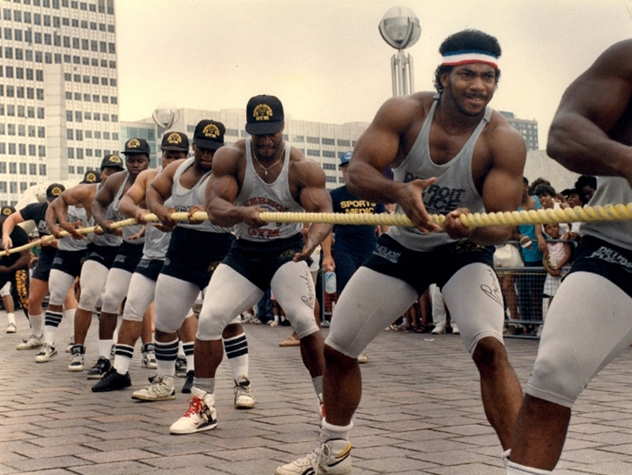 detroit_police_department_tug-of-war_team_1991.png