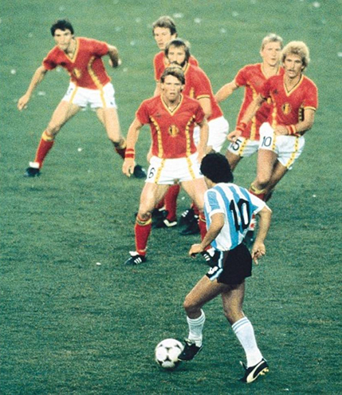 diego_maradona_6_belgian_defenders_and_an_iconic_world_cup_photograph.jpg