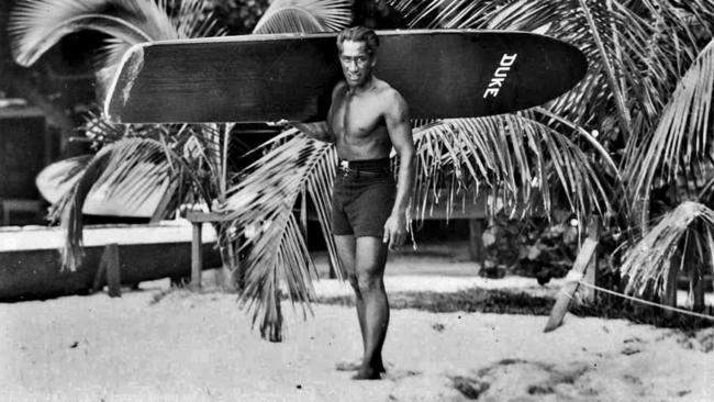 la-me-ln-duke-kahanamoku-surfer-20150824-003.jpg