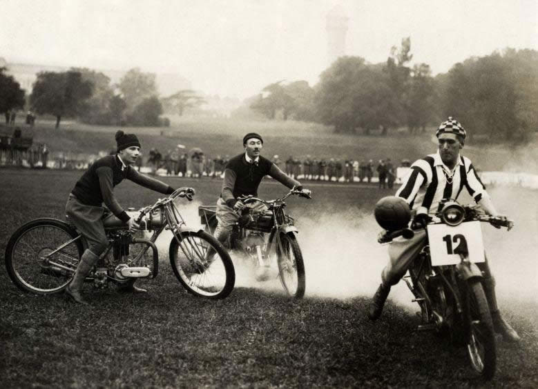 soccer_on_motorbikes_on_the_footbal_pitch_of_crystal_palace_in_london_england_1923.jpg