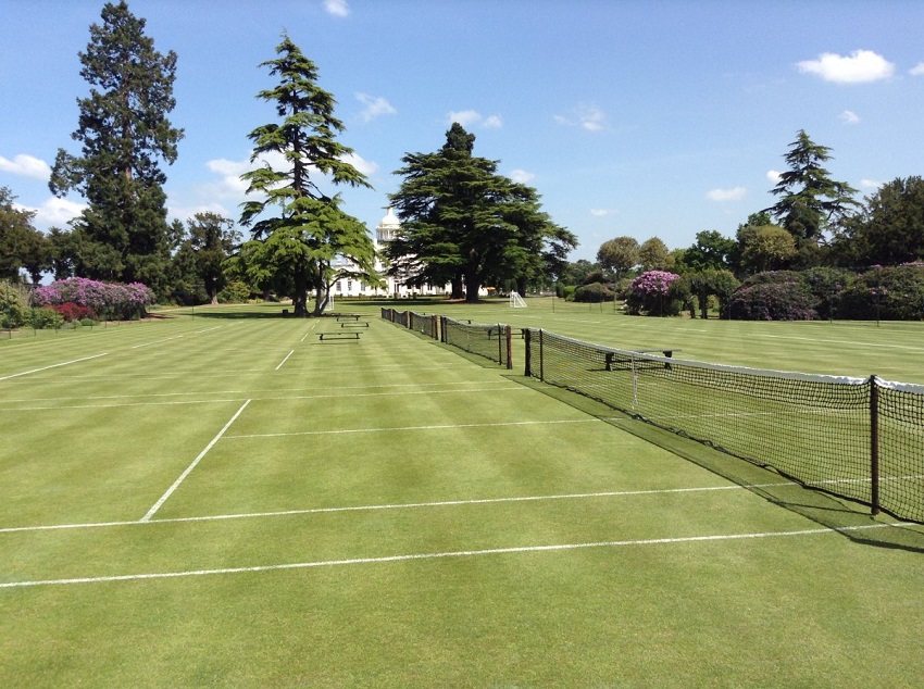 stoke_park_hotel_tennis_courts.jpg