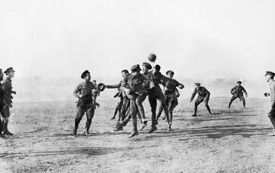 the_british_army_26th_divisional_ammunition_train_get_involved_in_a_football_match_on_christmas_day_in_greece_1915.jpg