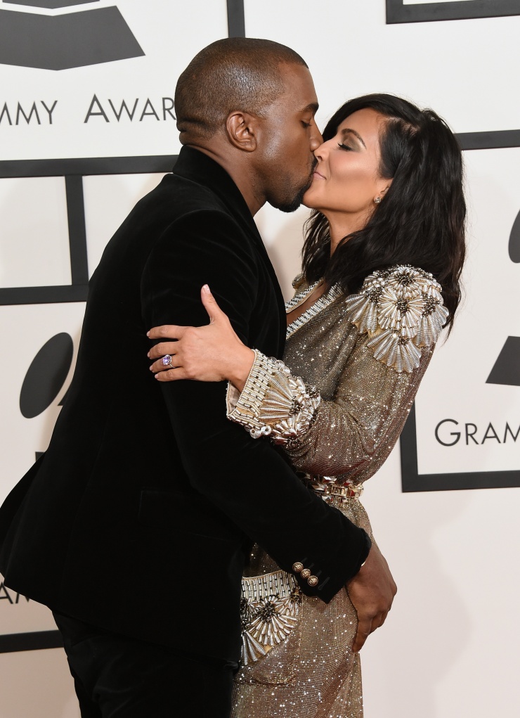 kanye_west_kim_kardashian_463022074.jpg