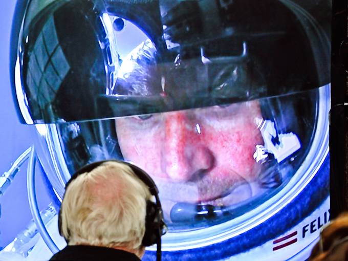 2012-10-14-felix-baumgartner-1-4_3_rx512_c680x510.jpg