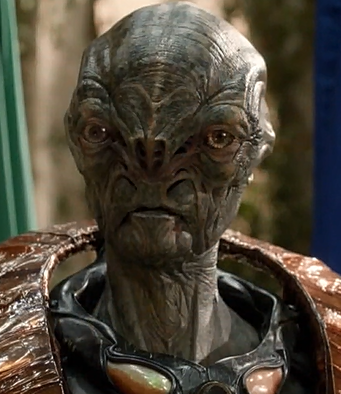 dougjones_fallingskies_cochise.png