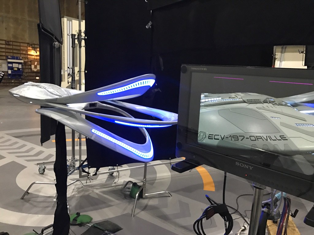 the-orville-modelonset.jpg