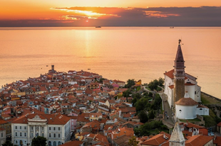 Piran, a szlovén tengerparti kisváros – Olaszország és Horvátország szerelemgyereke