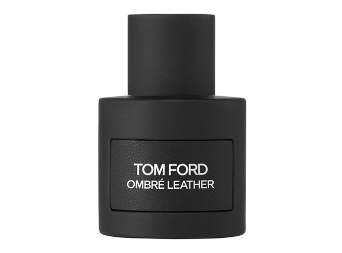 Tom Ford - Ombré Leather<br />Tom Ford az egyik legstílusosabb férfi a világon. Nem csoda, hogy kizárólag olyan illatokat dob a piacra, amelyek passzolnak ehhez az imidzshez. Az új főzet kifejezetten érzéki illatok összessége, amiben az édes jázmin, a földi moha és a fás pacsuli dominál.  Az új, “érzéki” designer illat már most a férfiak egyik nagy kedvence. 