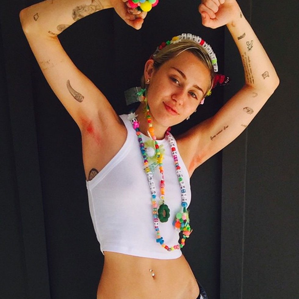 gallery-1430511491-sev-miley-armpit-2.jpg