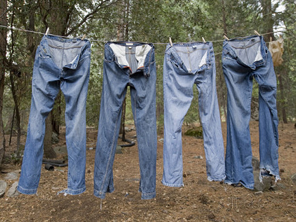 joel-sartore-blue-jeans-drying-on-a-clothes-line-at-king-s-canyon-national-park.jpg