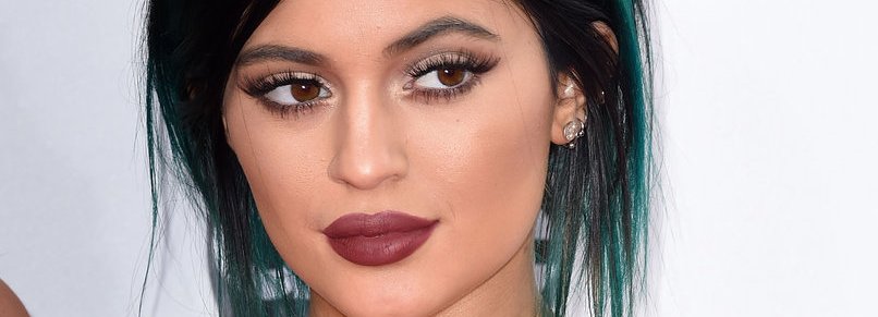 kylie-jenner-makeup-2014-american-music-awards.jpg