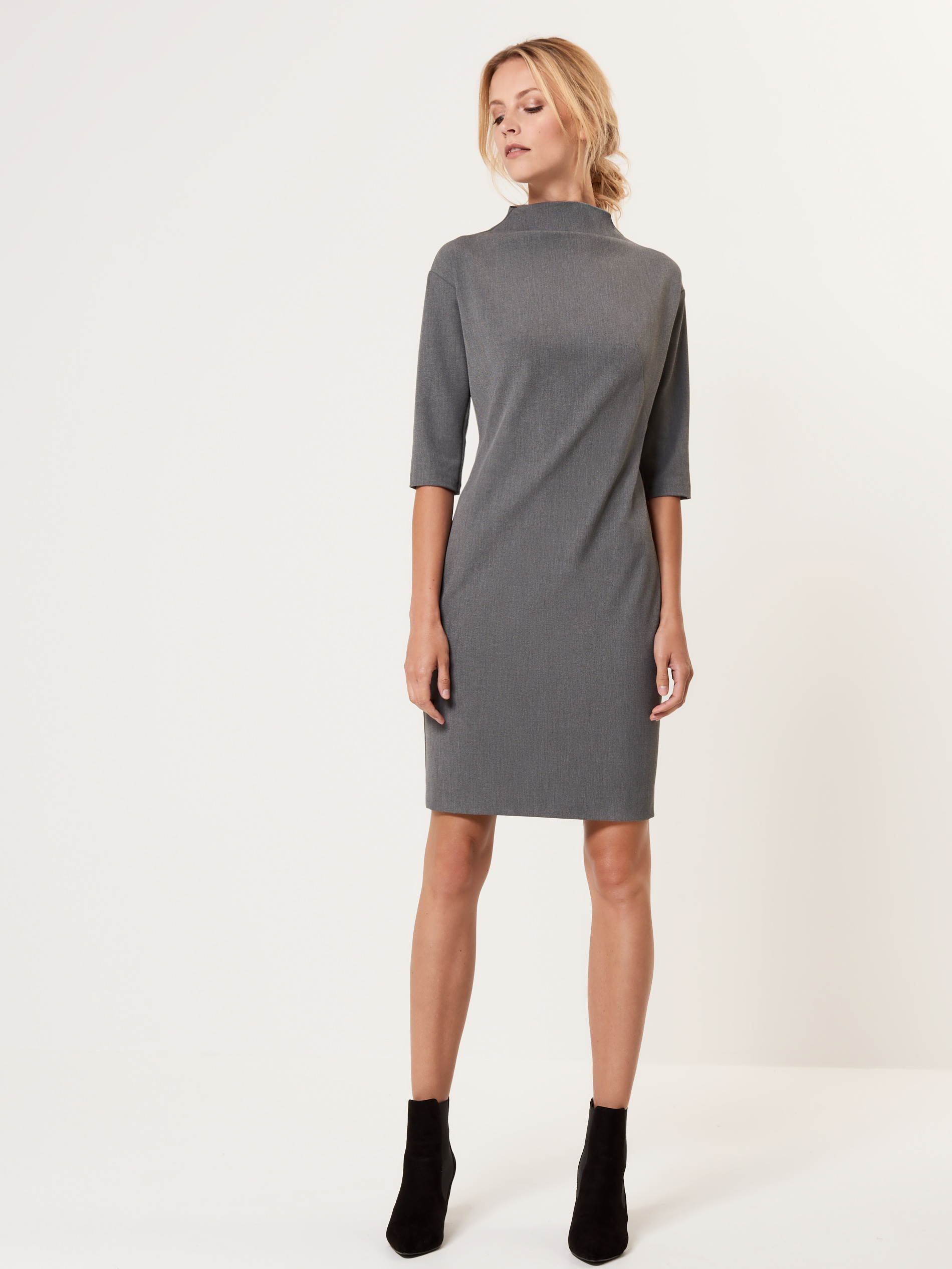 <a href=‘http://www.mohito.com/hu/hu/collection/all/dresses/sr738-90x/ladies-dress‘ target=‘_blank‘ rel=‘noopener noreferrer‘>Mohito</a></p>