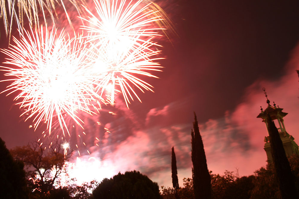 new-years-eve-barcelona-fireworks.jpg
