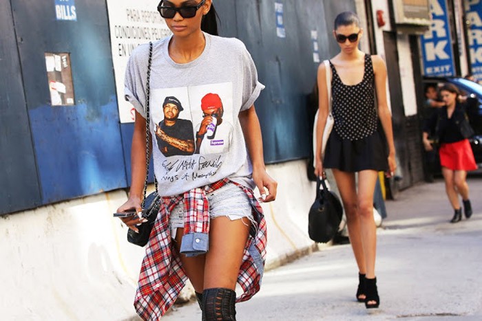 t-shirt-style-new-york-street-style-hot-fashion-trend-fall-2014-nyfw-statement-rapper-tees.jpg