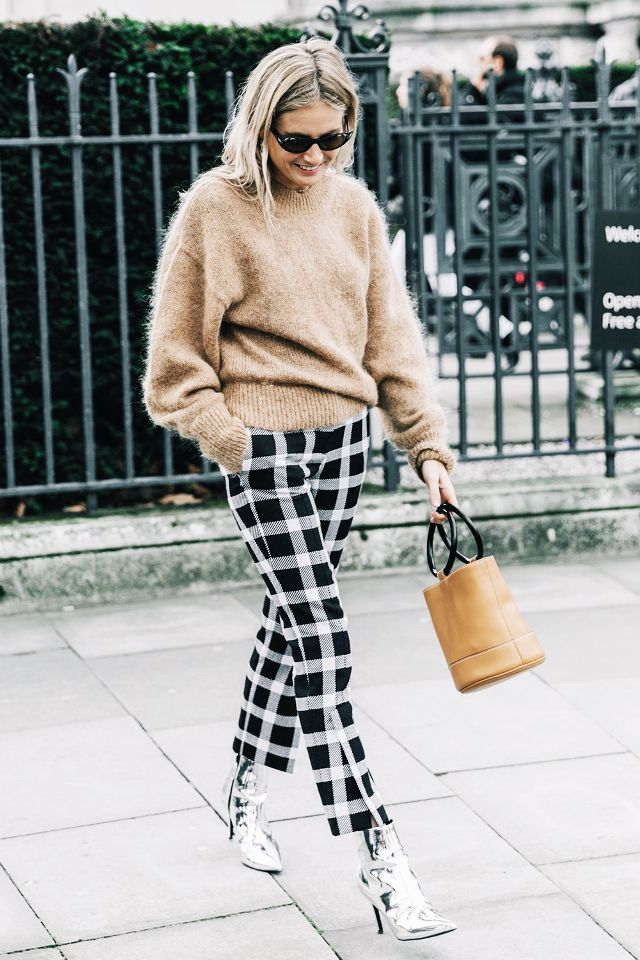 ways-to-wear-cropped-pants-with-booties-247026-1516221797324-image_640x0c.jpg