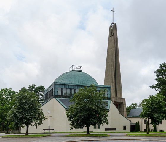 Sankt_Birgitta_kyrka_2012.jpg