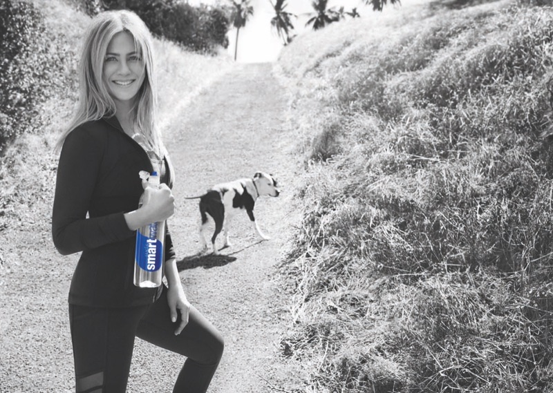 jennifer-aniston-smartwater-2017-campaign01.jpg