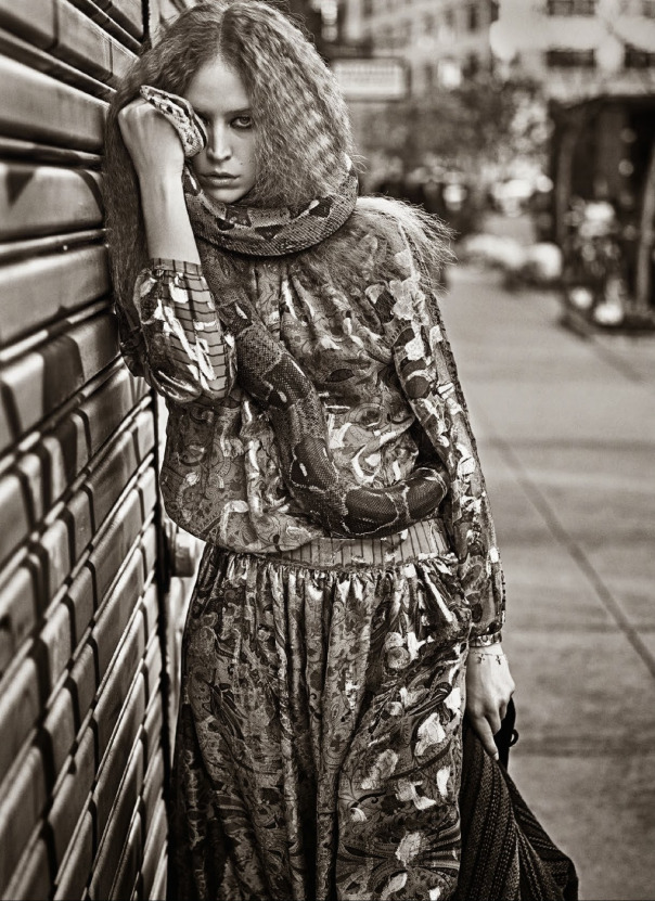 raquel-zimmermann-by-mario-sorrenti-for-vogue-paris-august-2014-5.jpg