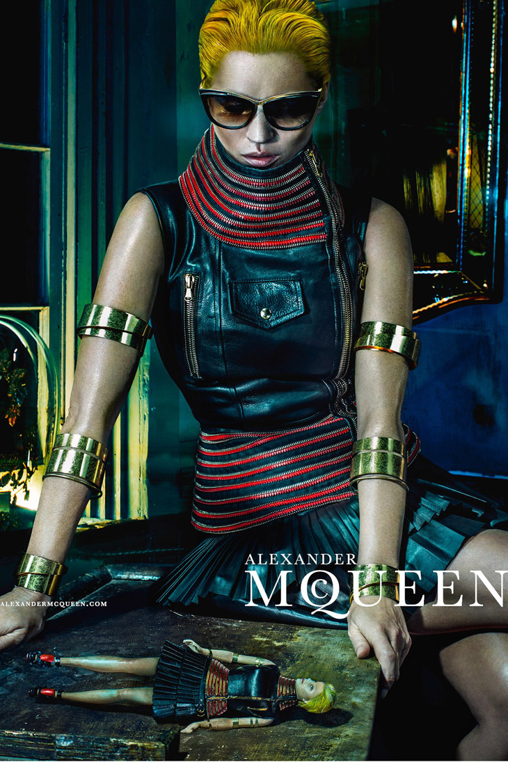 Kate-Moss-Alexander-McQueen-SS14-06.jpg