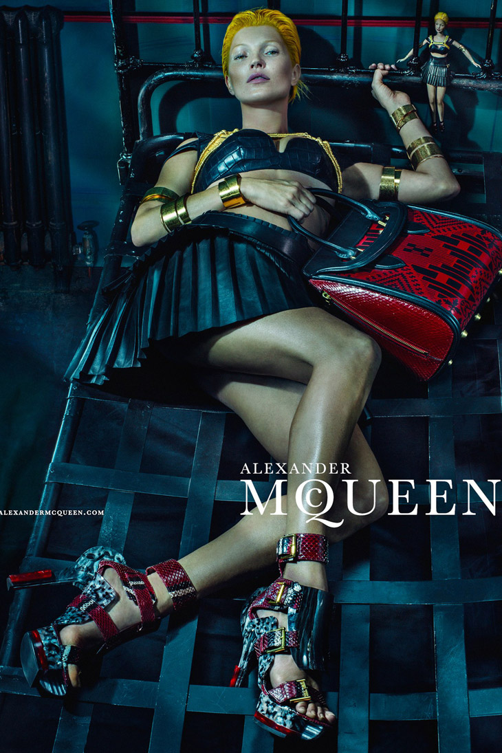 Kate-Moss-Alexander-McQueen-SS14-08.jpg
