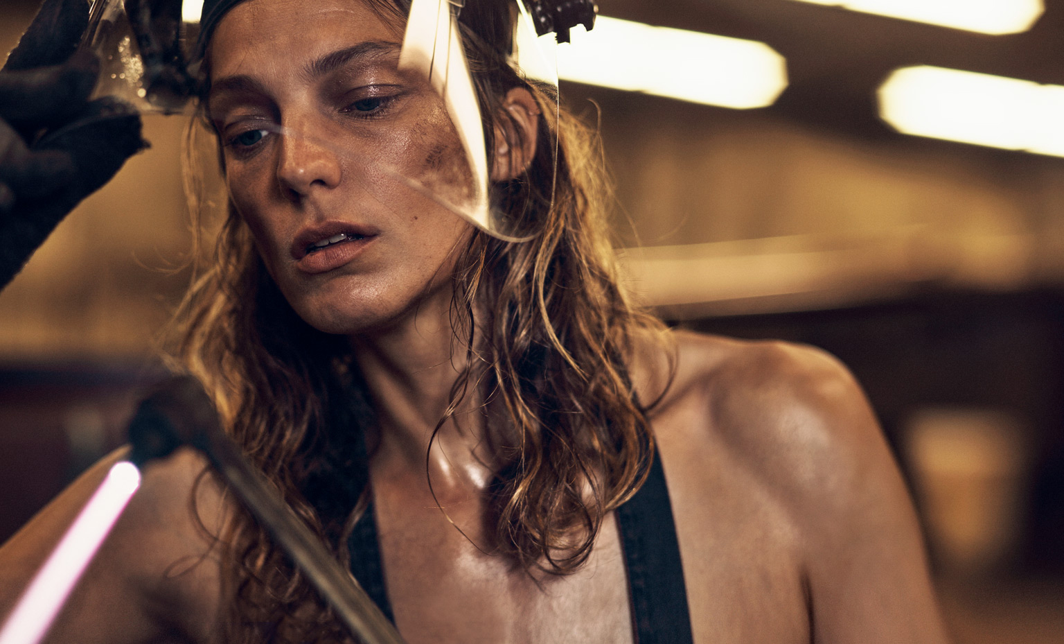 daria-werbowy-by-mikael-jansson-for-porter-magazine-10-fall-2015-4.jpg