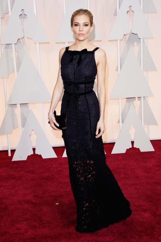 sienna-miller-oscar-de-la-renta-black-dress-oscars-2015.jpg