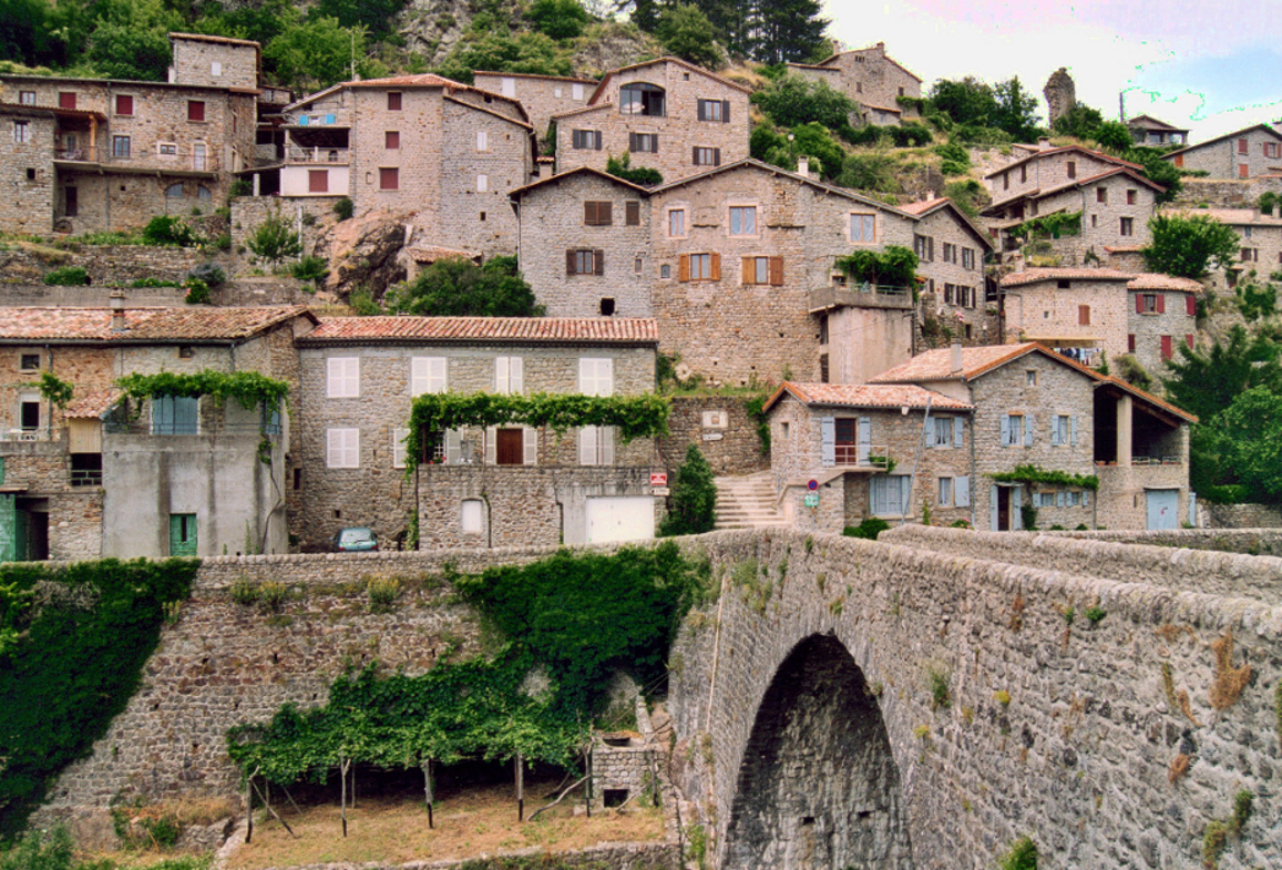 France_Ardeche_Jaujac_02.jpg