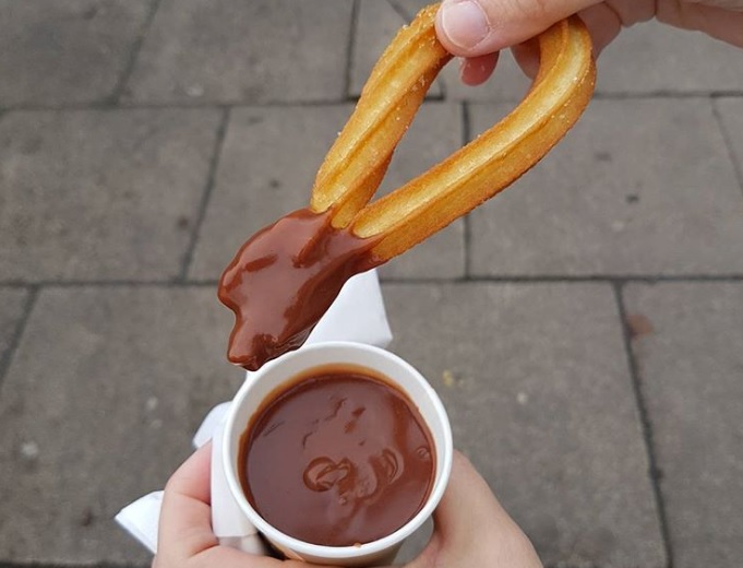 churros_with_hot_chocolate.jpg